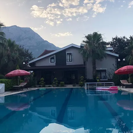 Villa Var Village *